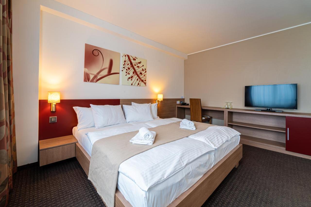 Hotel Ali Baba Humenné Εξωτερικό φωτογραφία