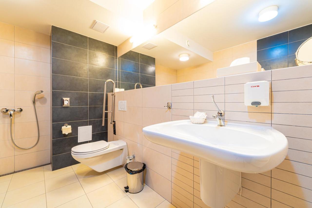 Hotel Ali Baba Humenné Εξωτερικό φωτογραφία