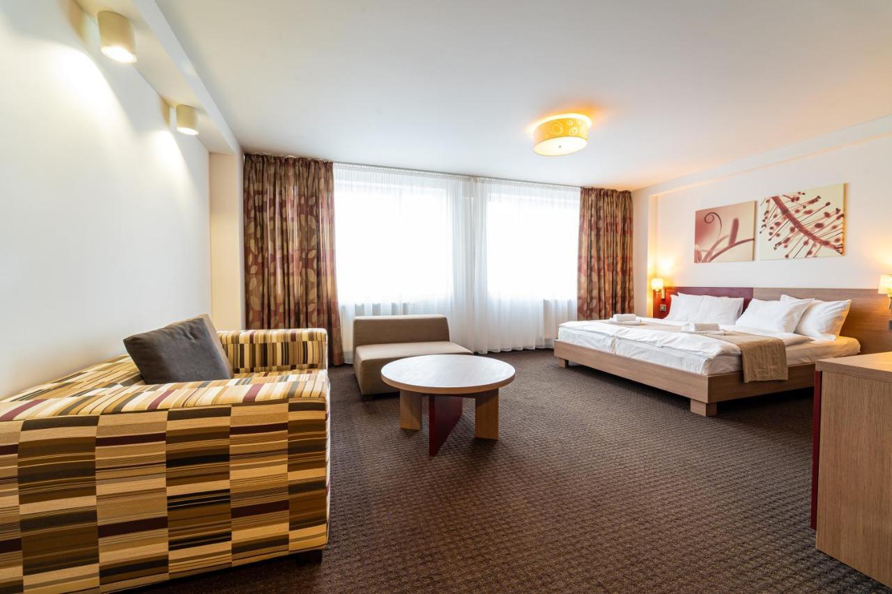 Hotel Ali Baba Humenné Εξωτερικό φωτογραφία