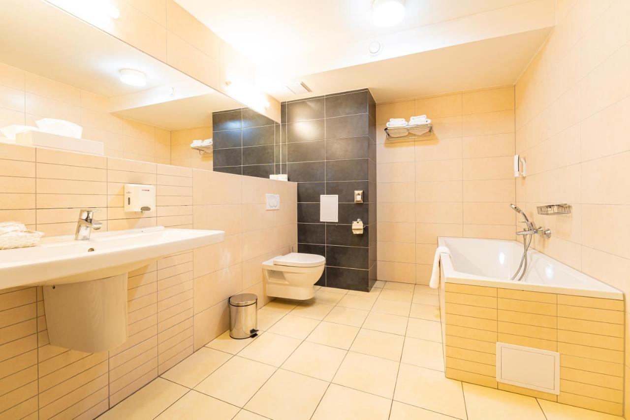 Hotel Ali Baba Humenné Εξωτερικό φωτογραφία