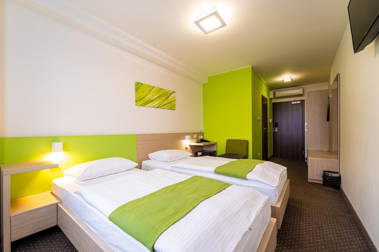 Hotel Ali Baba Humenné Εξωτερικό φωτογραφία